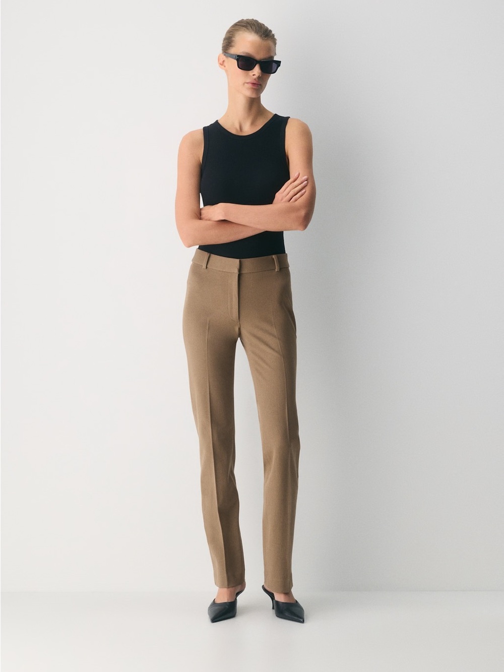 Babaton 10 Aritzia High Rise Tailored Straight Leg Pants Camel Khaki Clean Girl